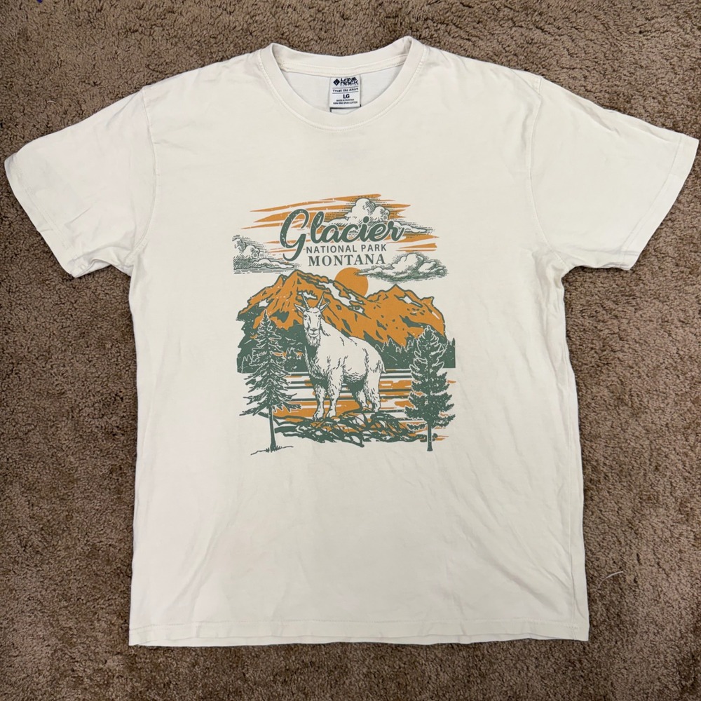 Glacier National Park Conservancy Montana Mountain Goat Graphic T-Shirt Large